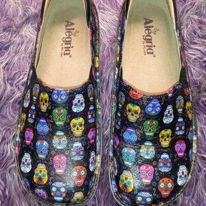 Skull Clogs